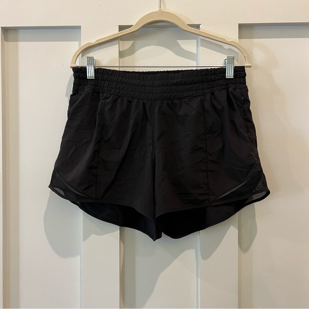 lululemon 4” hotty hot shorts